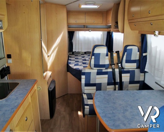 Moncayo Silver 421 - camper semintegrale usato con 6 posti omologati, su meccanica Fiat Ducato 110 cv