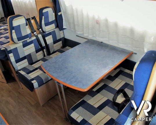 Moncayo Silver 421 - camper semintegrale usato con 6 posti omologati, su meccanica Fiat Ducato 110 cv