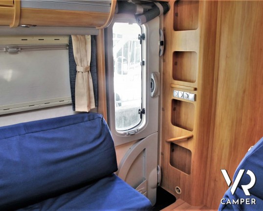 Adria Coral 660 SP - camper usato 4 posti con letto matrimoniale in coda, garage con portamoto, veranda, II batteria. In vendita da Italia VR a Torino