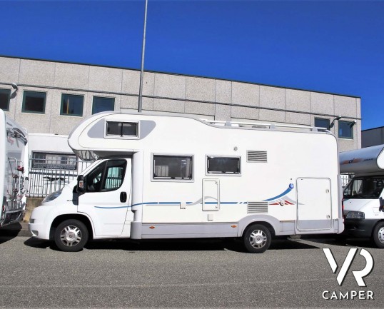 Adria Coral 660 SP - camper usato 4 posti con letto matrimoniale in coda, garage con portamoto, veranda, II batteria. In vendita da Italia VR a Torino