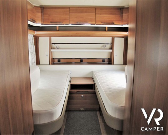 Fendt Saphir 515 SG - Caravan Roulotte con 4 posti letto, dotata di veranda, antenna tv, scambiatore bombole, moover. In visione da Italia VR a Druent