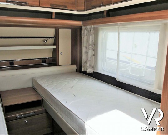 Fendt Saphir 515 SG - Caravan Roulotte con 4 posti letto, dotata di veranda, antenna tv, scambiatore bombole, moover. In visione da Italia VR a Druent