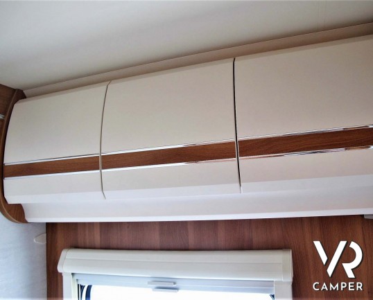 Fendt Saphir 515 SG - Caravan Roulotte con 4 posti letto, dotata di veranda, antenna tv, scambiatore bombole, moover. In visione da Italia VR a Druent