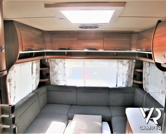 Fendt Saphir 515 SG - Caravan Roulotte con 4 posti letto, dotata di veranda, antenna tv, scambiatore bombole, moover. In visione da Italia VR a Druent