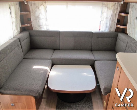 Fendt Saphir 515 SG - Caravan Roulotte con 4 posti letto, dotata di veranda, antenna tv, scambiatore bombole, moover. In visione da Italia VR a Druent