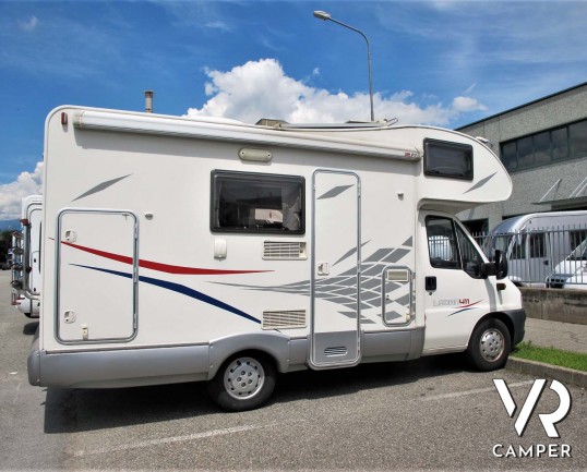 McLouis Lagan 411 - camper mansardato usato con 6 posti letto, portabici, veranda, II serbatoio acqua potabile e antenna TV. In vendita a Druento - To