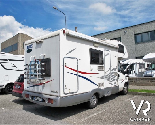 McLouis Lagan 411 - camper mansardato usato con 6 posti letto, portabici, veranda, II serbatoio acqua potabile e antenna TV. In vendita a Druento - To