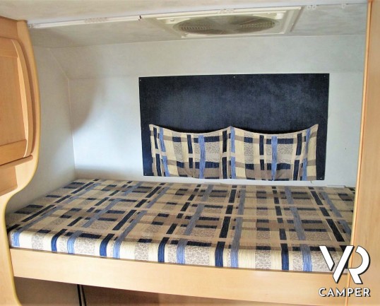 McLouis Lagan 411 - camper mansardato usato con 6 posti letto, portabici, veranda, II serbatoio acqua potabile e antenna TV. In vendita a Druento - To