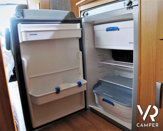 Blu Camp - camper mansardato usato con letti a castello, bagno con doccia separata, portabici, veranda. In vendita da Italia VR a Torino - Druento