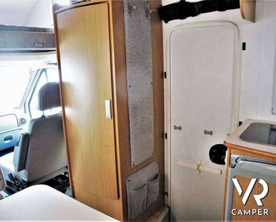 Blu Camp - camper mansardato usato con letti a castello, bagno con doccia separata, portabici, veranda. In vendita da Italia VR a Torino - Druento