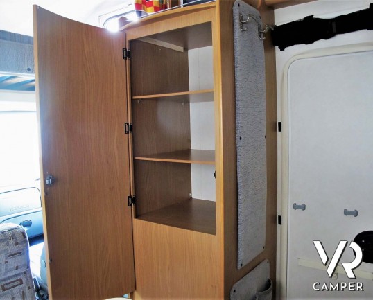 Blu Camp - camper mansardato usato con letti a castello, bagno con doccia separata, portabici, veranda. In vendita da Italia VR a Torino - Druento