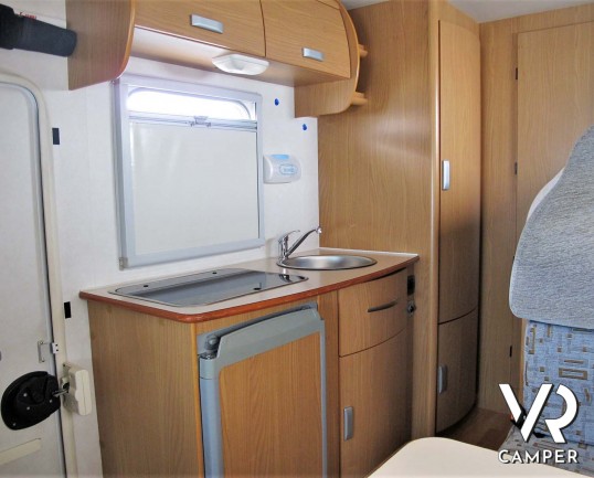 Blu Camp - camper mansardato usato con letti a castello, bagno con doccia separata, portabici, veranda. In vendita da Italia VR a Torino - Druento