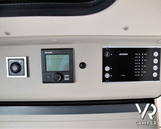 Hymer Van Ayers Rock - camper furgonato nuovo 2020 colore blu, 4 posti letto. Furgone compatto con letto sul tetto. In Vendita da Italia VR a Torino -