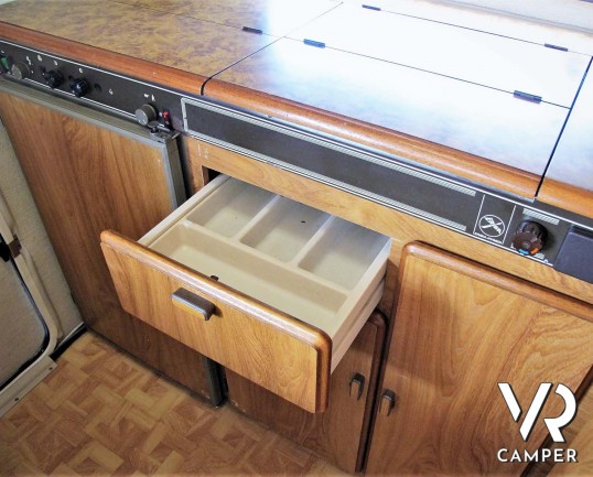 Hymermobil 544 - camper usato dotato di veranda, porta bici e gancio di traino. In visione alla sede Italia VR in via Volta 29, Druento - Torino