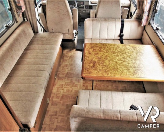 Hymermobil 544 - camper usato dotato di veranda, porta bici e gancio di traino. In visione alla sede Italia VR in via Volta 29, Druento - Torino