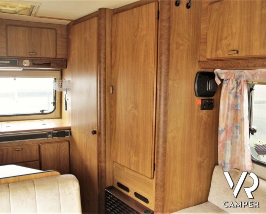 Hymermobil 544 - camper usato dotato di veranda, porta bici e gancio di traino. In visione alla sede Italia VR in via Volta 29, Druento - Torino