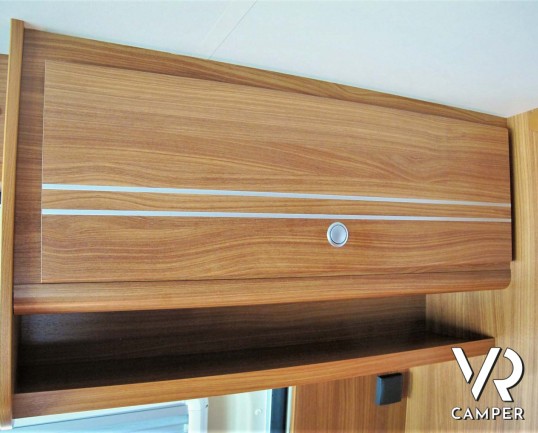 Possl Globecar: camper usato furgonato 4 posti omologati, dotato di veranda, condizionatore, portabici. Su Fiat Ducato 148 CV. In vendita da Italia VR