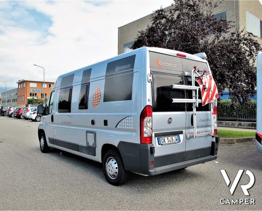 Possl Globecar: camper usato furgonato 4 posti omologati, dotato di veranda, condizionatore, portabici. Su Fiat Ducato 148 CV. In vendita da Italia VR