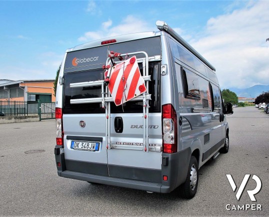 Possl Globecar: camper usato furgonato 4 posti omologati, dotato di veranda, condizionatore, portabici. Su Fiat Ducato 148 CV. In vendita da Italia VR