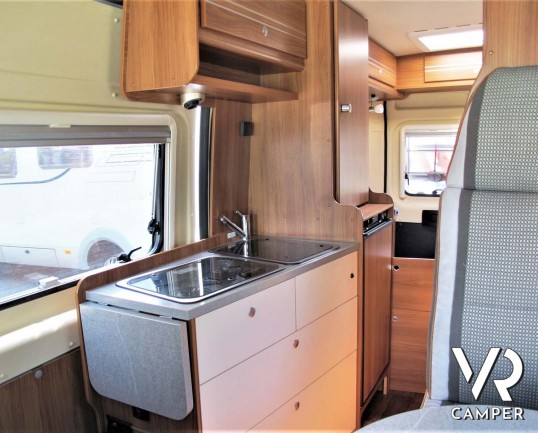 Possl Globecar: camper usato furgonato 4 posti omologati, dotato di veranda, condizionatore, portabici. Su Fiat Ducato 148 CV. In vendita da Italia VR