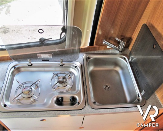 Possl Globecar: camper usato furgonato 4 posti omologati, dotato di veranda, condizionatore, portabici. Su Fiat Ducato 148 CV. In vendita da Italia VR