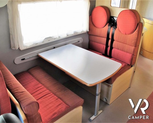 Wingamm Oasi 610 M: camper semintegrale usato dotato di veranda, portabici, antenna satellitare. Su motore Fiat Ducato 160 CV. In vendita da Italia VR