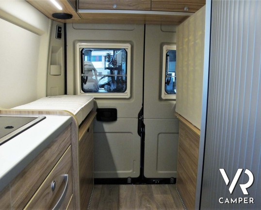 Hymer Van Ayers Rock - furgone compatto con letto sul tetto, 4 posti letto, colore grigio ferro, su Fiat Ducato 140 cv. In vendita da Italia VR a Tori