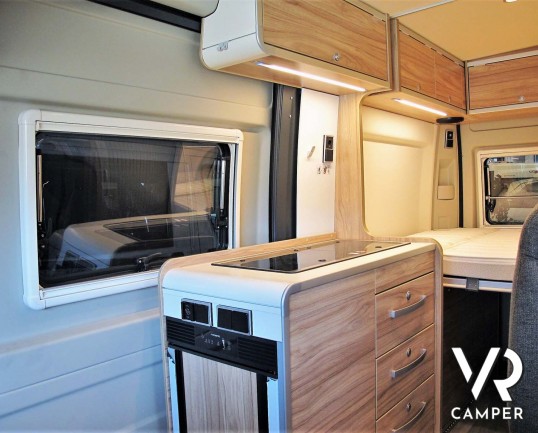 Hymer Van Ayers Rock - furgone compatto con letto sul tetto, 4 posti letto, colore grigio ferro, su Fiat Ducato 140 cv. In vendita da Italia VR a Tori