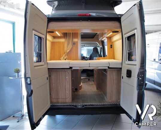 Hymer Van Ayers Rock - furgone compatto con letto sul tetto, 4 posti letto, colore grigio ferro, su Fiat Ducato 140 cv. In vendita da Italia VR a Tori