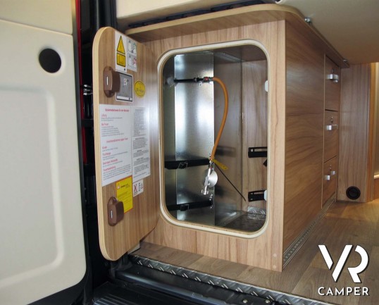 Hymer Van Ayers Rock - furgone compatto con letto sul tetto, 4 posti letto, colore grigio ferro, su Fiat Ducato 140 cv. In vendita da Italia VR a Tori