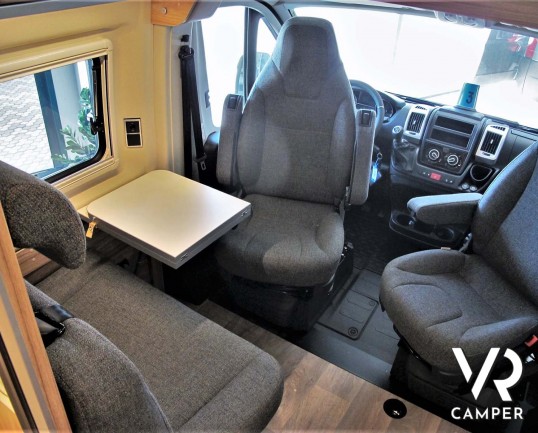 Hymer Van Ayers Rock - furgone compatto con letto sul tetto, 4 posti letto, colore grigio ferro, su Fiat Ducato 140 cv. In vendita da Italia VR a Tori