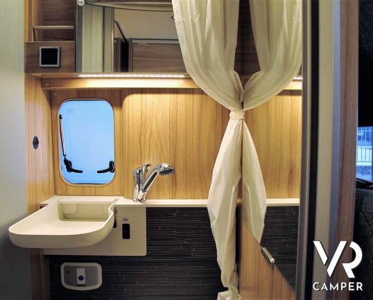 Hymer Van Ayers Rock - furgone compatto con letto sul tetto, 4 posti letto, colore grigio ferro, su Fiat Ducato 140 cv. In vendita da Italia VR a Tori