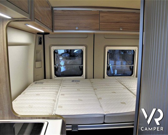 Hymer Van Ayers Rock - furgone compatto con letto sul tetto, 4 posti letto, colore grigio ferro, su Fiat Ducato 140 cv. In vendita da Italia VR a Tori