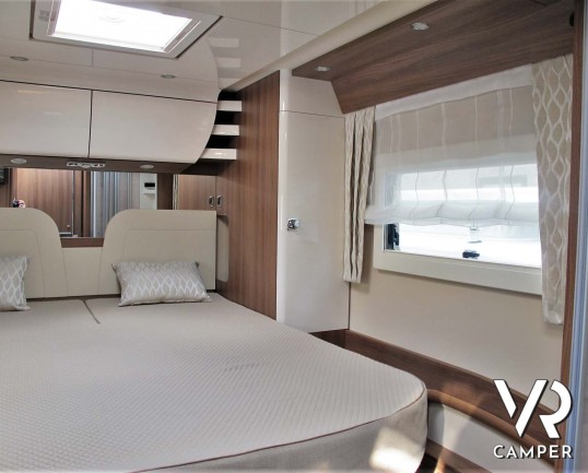 Carthago Chic e-line I 51 QB: camper nuovo motorhome modello 2021, 4 posti letto. Su Fiat Ducato 178 CV con cambio automatico, telaio ribassato AL-KO.