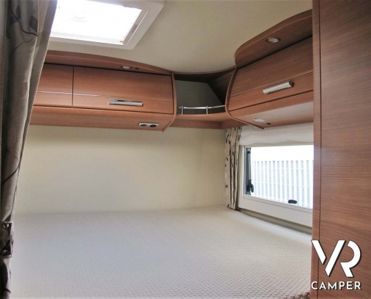 Carthago Chic C-Line I 4.2 DB - camper motorhome nuovo, con letto matrimoniale trasversale e letto basculante elettrico, garage, pacchetto Super. In v
