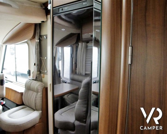 Hymer B 594 PL - camper usato motorhome 4 posti, su Fiat Ducato 150 CV. In esposizione alla sede Italia VR in via Volta 29, Druento - Torino