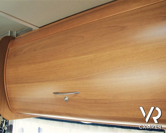 Arca America 407 - camper mansardato usato con 7 posti letto, dotato di veranda, portabici, portatutto, antenna tv, climatizzatore. Su Fiat Ducato 127