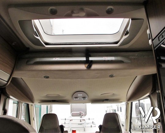 Hymer B 594 PL - camper usato motorhome 4 posti, su Fiat Ducato 150 CV. In esposizione alla sede Italia VR in via Volta 29, Druento - Torino