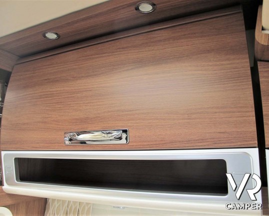 Carthago Chic e-line I 51 QB: camper nuovo motorhome modello 2021, 4 posti letto. Su Fiat Ducato 178 CV con cambio automatico, telaio ribassato AL-KO.