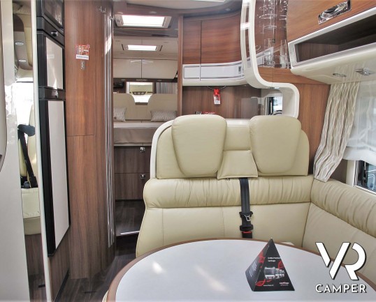 Carthago Chic e-line I 51 QB: camper nuovo motorhome modello 2021, 4 posti letto. Su Fiat Ducato 178 CV con cambio automatico, telaio ribassato AL-KO.