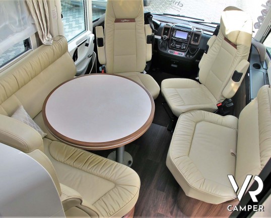 Carthago Chic e-line I 51 QB: camper nuovo motorhome modello 2021, 4 posti letto. Su Fiat Ducato 178 CV con cambio automatico, telaio ribassato AL-KO.