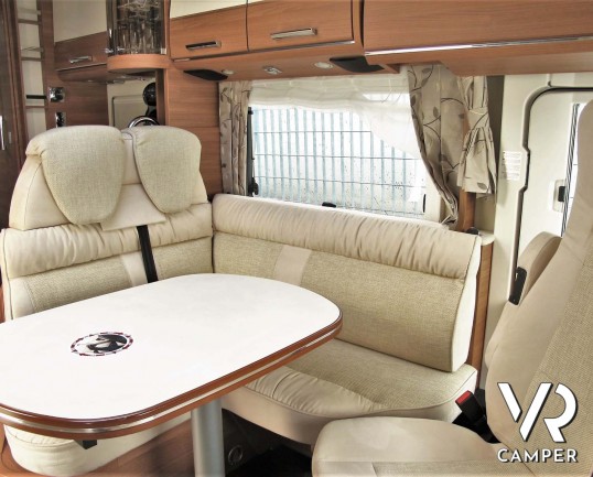 Carthago Chic C-Line I 4.2 DB - camper motorhome nuovo, con letto matrimoniale trasversale e letto basculante elettrico, garage, pacchetto Super. In v