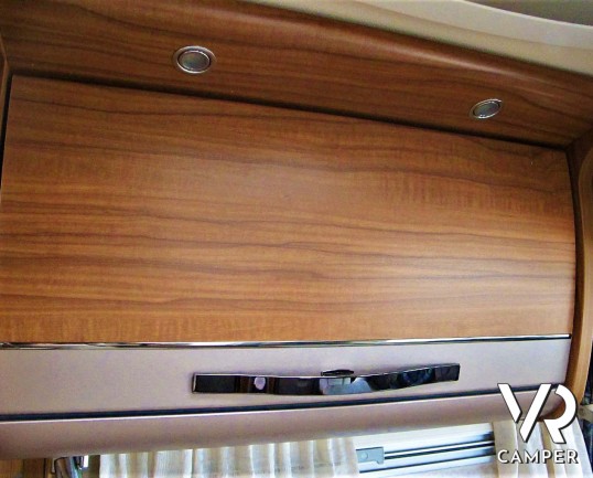 Hymer B 594 PL - camper usato motorhome 4 posti, su Fiat Ducato 150 CV. In esposizione alla sede Italia VR in via Volta 29, Druento - Torino