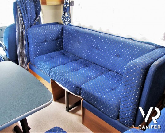 Arca America 407 - camper mansardato usato con 7 posti letto, dotato di veranda, portabici, portatutto, antenna tv, climatizzatore. Su Fiat Ducato 127