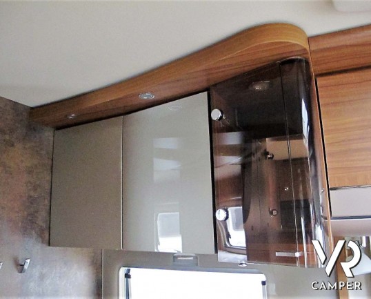 Hymer B 594 PL - camper usato motorhome 4 posti, su Fiat Ducato 150 CV. In esposizione alla sede Italia VR in via Volta 29, Druento - Torino