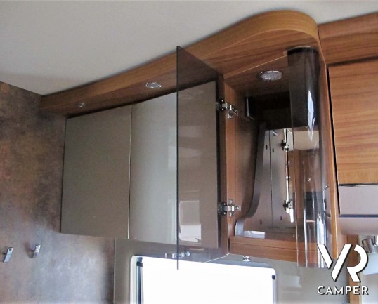 Hymer B 594 PL - camper usato motorhome 4 posti, su Fiat Ducato 150 CV. In esposizione alla sede Italia VR in via Volta 29, Druento - Torino