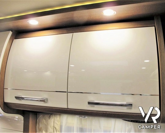 Carthago C-Tourer I 144 QB - camper motorhome con 4 posti, con letto matrimoniale e letto basculante, su Fiat Ducato 160 CV. Italia VR vendita camper