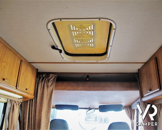 Hymermobil 544 - Motorhome 5 posti, letto basculante, su Fiat Ducato 93 cv - In vendita da Italia VR a Torino - Druento