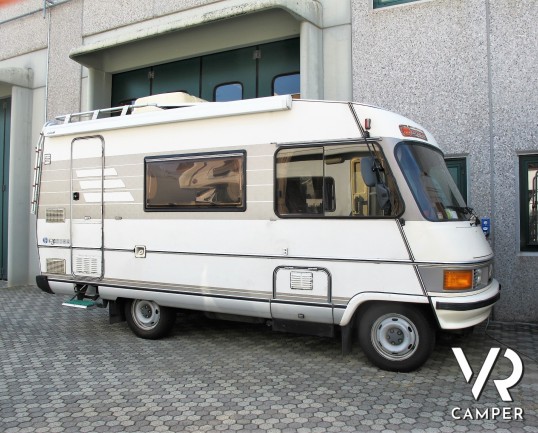 Hymermobil 544 - Motorhome 5 posti, letto basculante, su Fiat Ducato 93 cv - In vendita da Italia VR a Torino - Druento