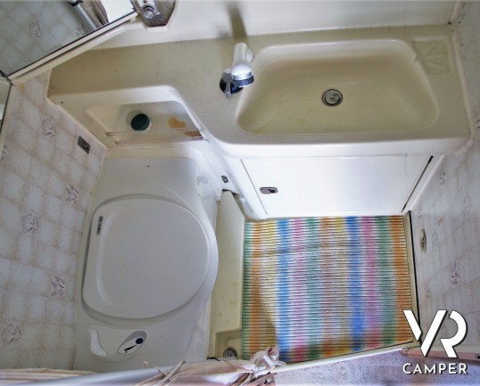 Hymermobil 544 - Motorhome 5 posti, letto basculante, su Fiat Ducato 93 cv - In vendita da Italia VR a Torino - Druento